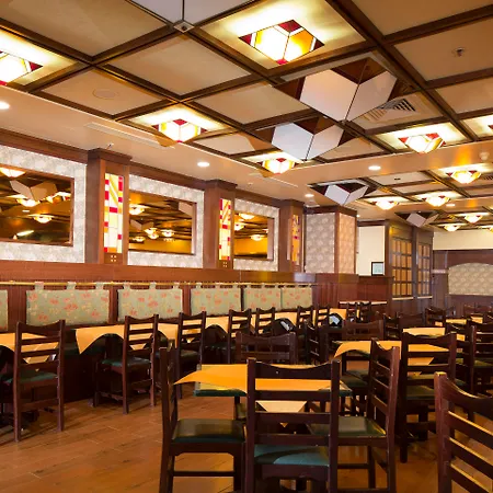Sequoia Hotel